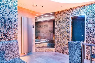 Vstupte do světa klidu, kde čas zpomalí a starosti zůstávají za dveřmi. 🌿 #jeseniky #jeseníky #luxus #pohoda #spa #spaday...